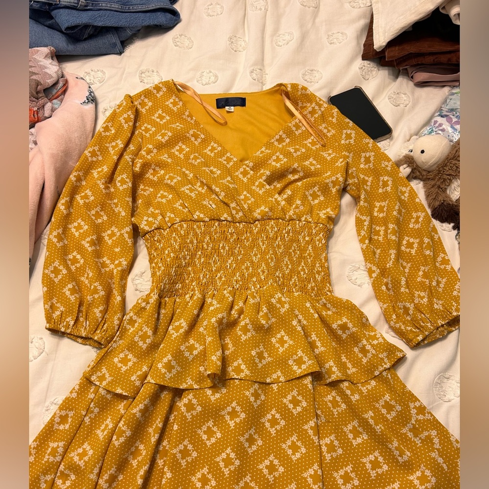 yellow and white long sleeve blue rain dress